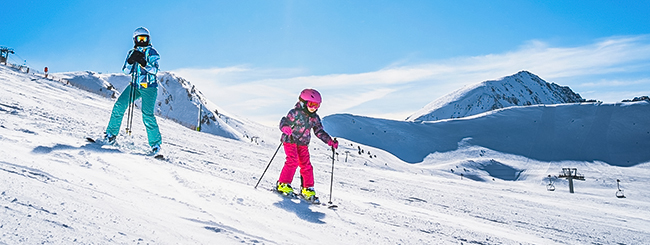Dětské sjezdové lyže, lyžáky a doplňky