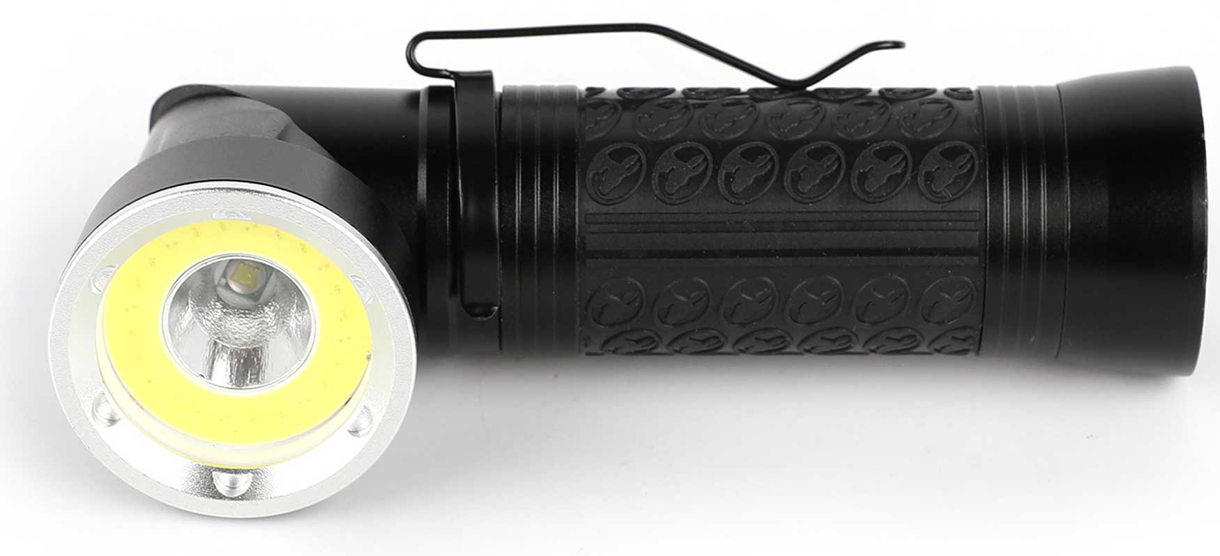 Manual LED flashlight