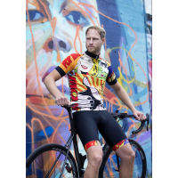 Kantáros férfi kerékpáros rövidnadrág