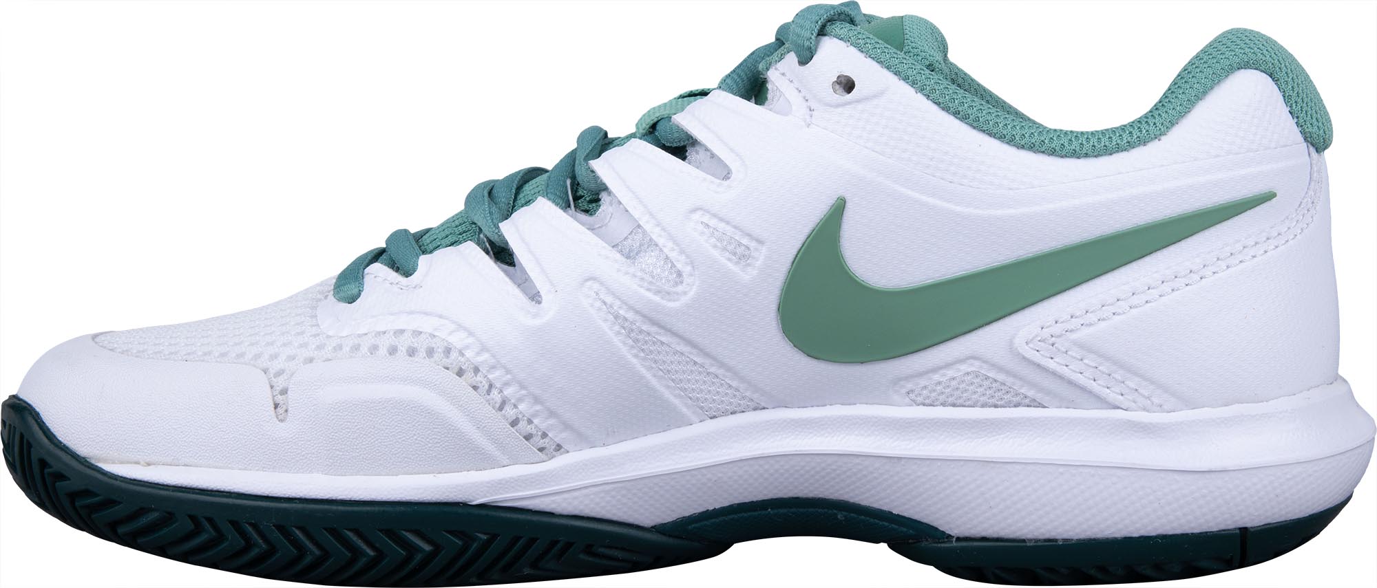 Women’s tennis shoes