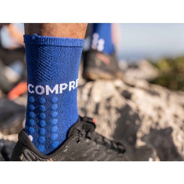 Compressport ULTRA TRAIL SOCKS Чорапи за бягане, синьо, Veľkosť T2