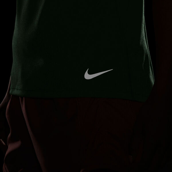 Nike RUN TANK W Дамски потник за бягане, светло-зелено, Veľkosť M