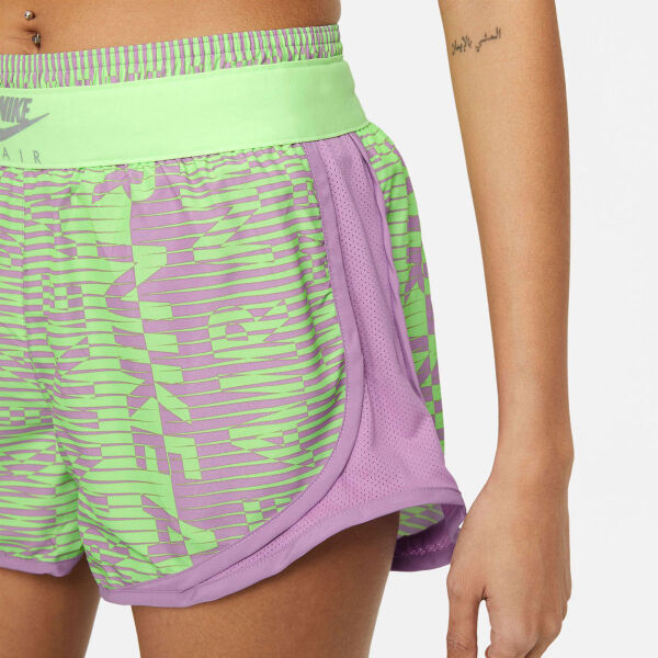 Nike AIR TEMPO Дамски шорти за бягане, светло-зелено, Veľkosť M