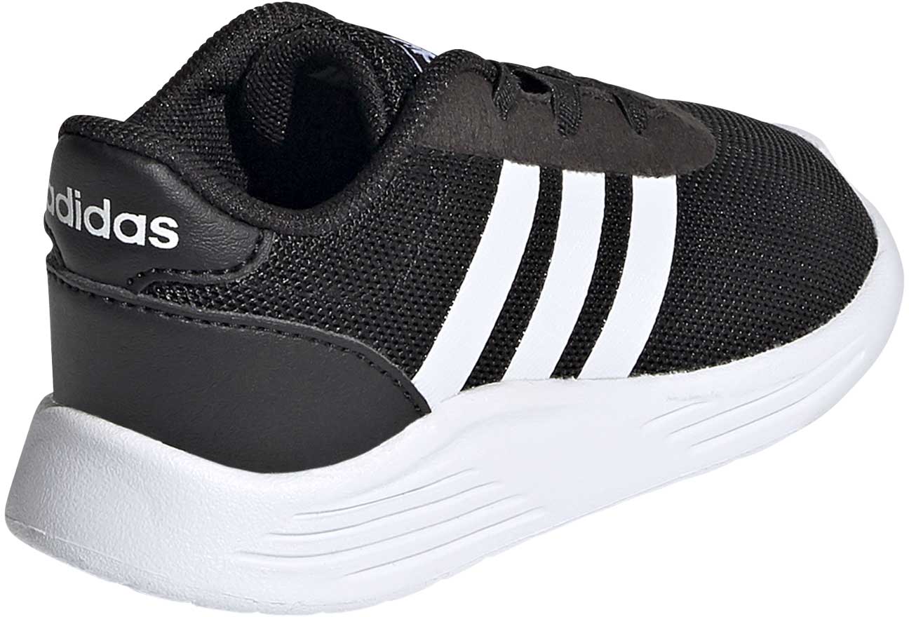 Kids' sports shoes