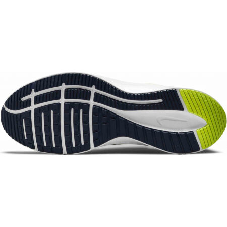 Men's running shoes - Nike QUEST 4 - 5
