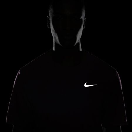 Pánské běžecké tričko - Nike DRI-FIT MILER - 7