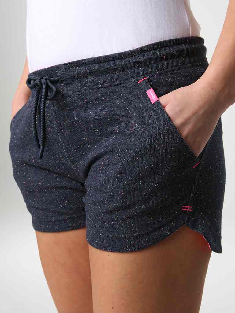 Pantaloni scurți pentru femei