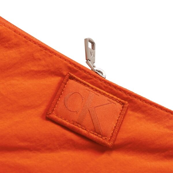 Calvin Klein CITY NYLON SHOULDER POUCH25 Дамска чанта, оранжево, Veľkosť Os