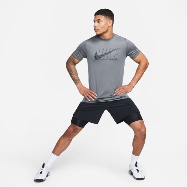 Nike NK DF TEE RLGD CAMO Herren Trainingsshirt, Grau, Größe XL