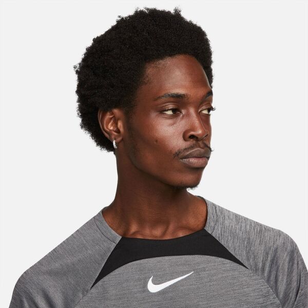 Nike DF ACD TOP SS FP HT Мъжка тениска, сиво, Veľkosť XL