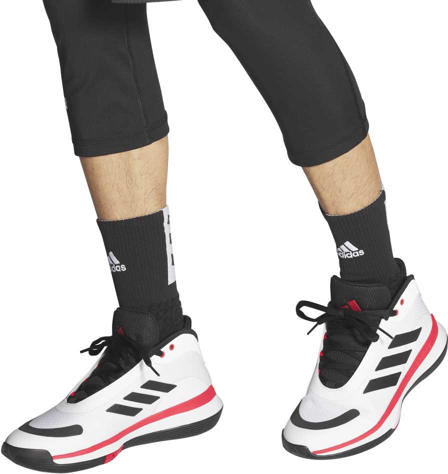 Men’s basketball shoes