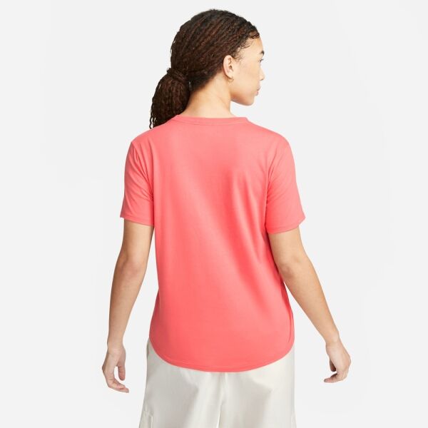 Nike NSW TEE ESSNTL ICN FTRA Damenshirt, Lachsfarben, Größe XL