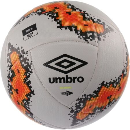 Umbro NEO SWERVE - Fotbalový míč