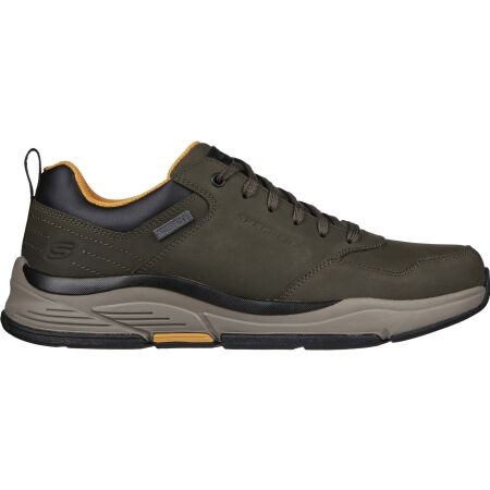 Men's leisure footwear