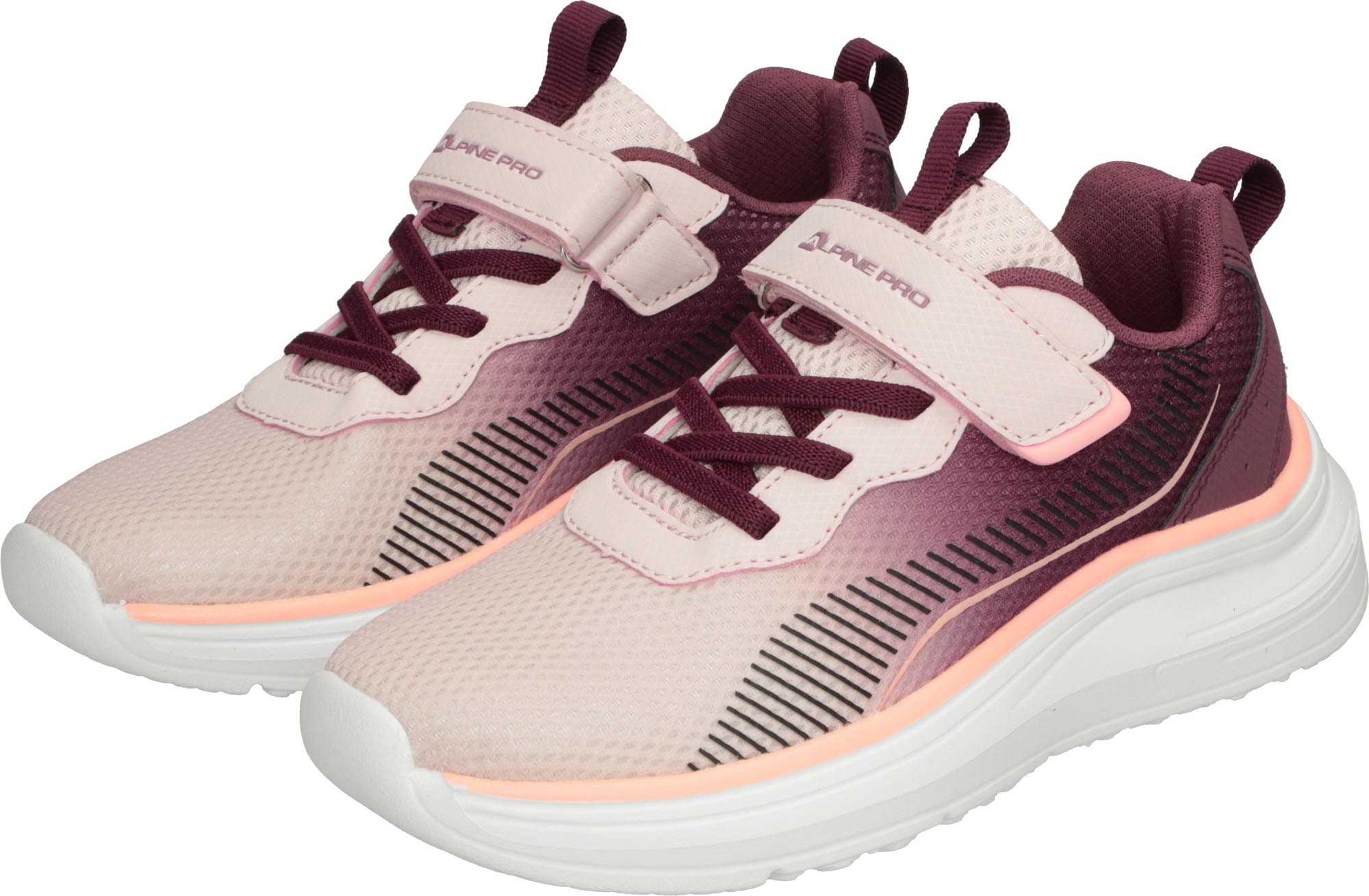 Girls' sports shoes