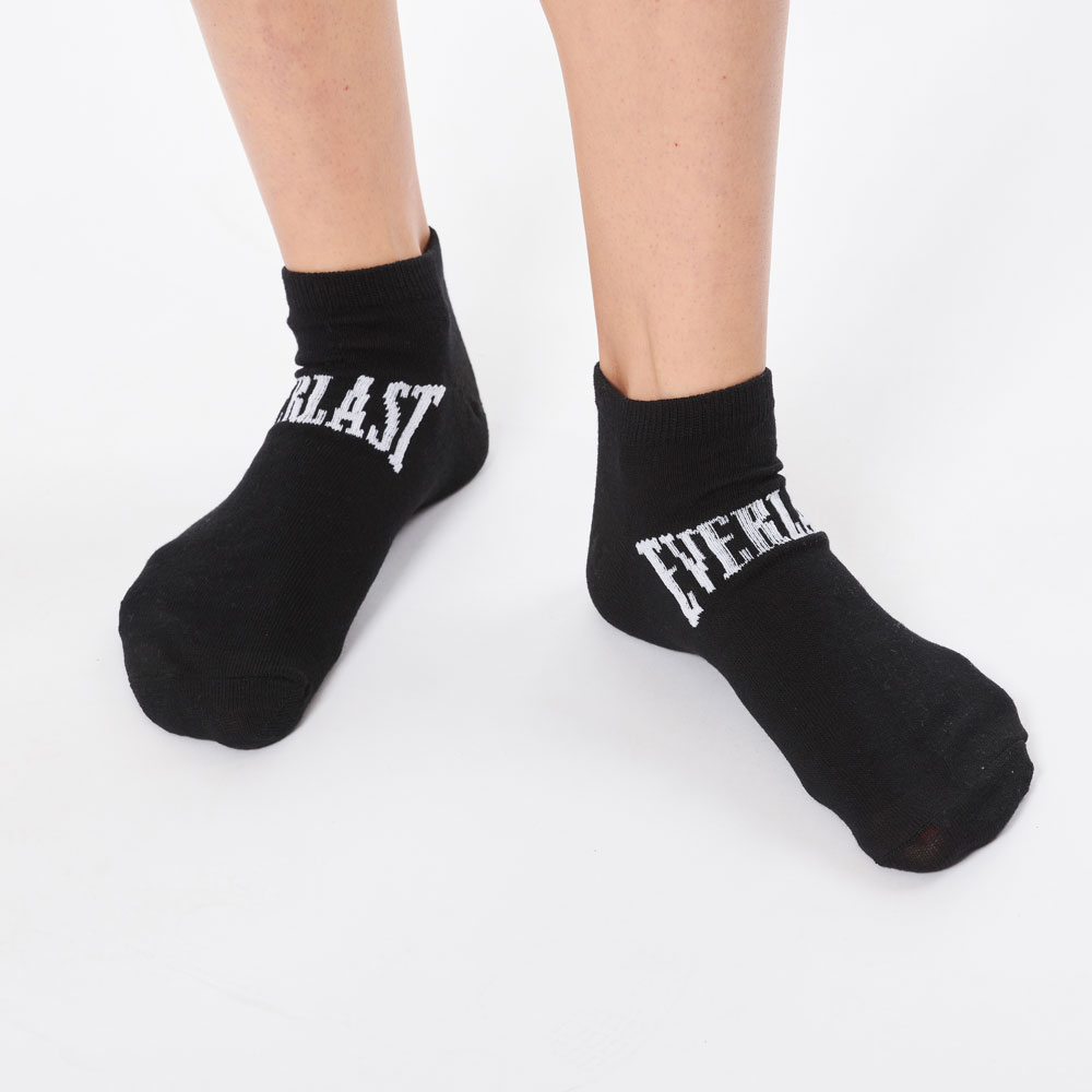 Short sports socks