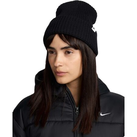 Nike PEAK BEANIE - Dámská zimní čepice