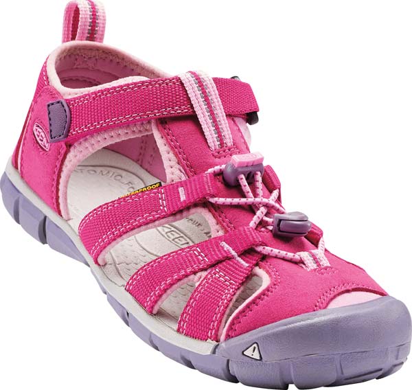 Girls’ sports and leisure time sandals