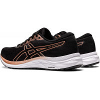 Women’s running shoes